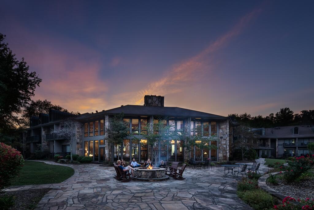 5 Best Luxury Hotels in the North Georgia Mountains - Southern Portals